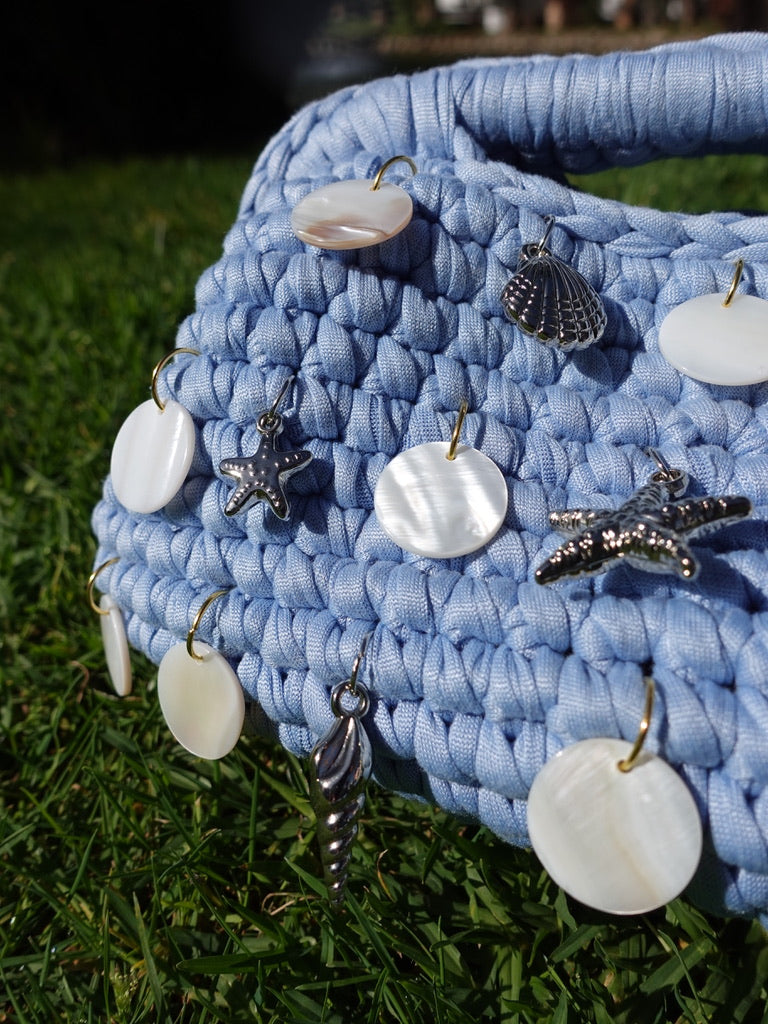 'She Sells Waves' | Shell Clutch